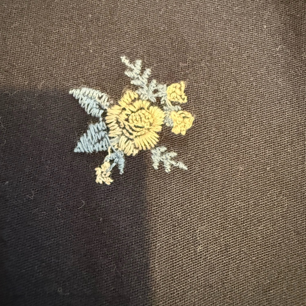 Karen Scott Navy Skort with White Floral Embroidery - Picture 5 of 11